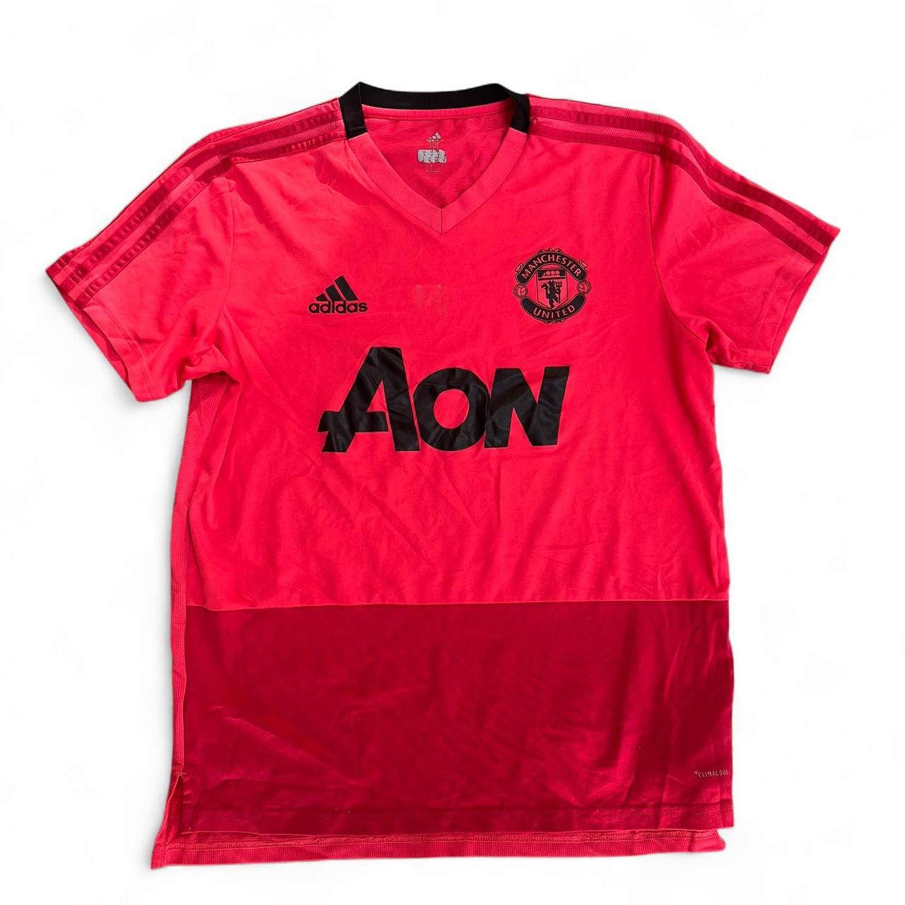 Manchester United 2015/16 training top