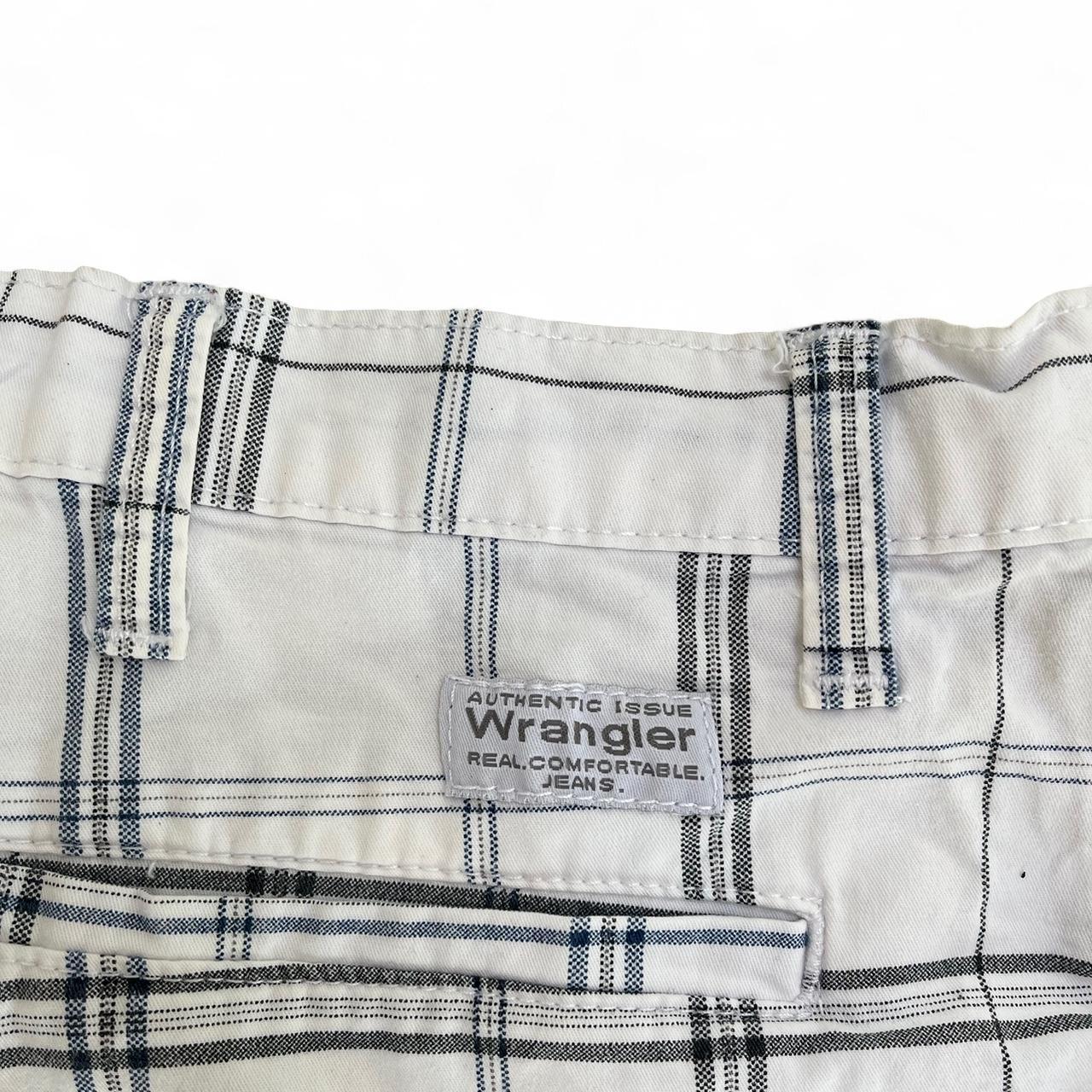 White and navy wrangler shorts