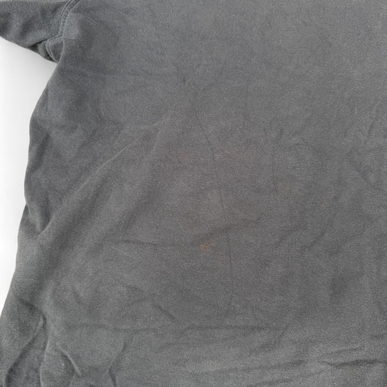 Navy blue Carhartt pocket tee