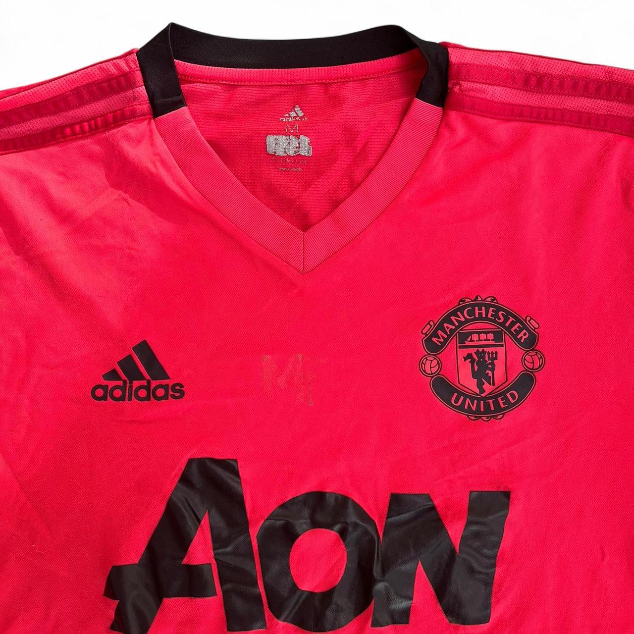 Manchester United 2015/16 training top