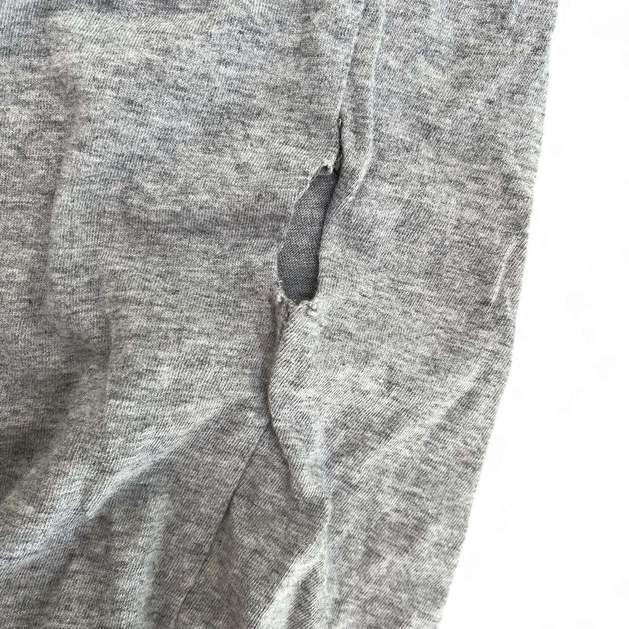 Grey long sleeved champion tee