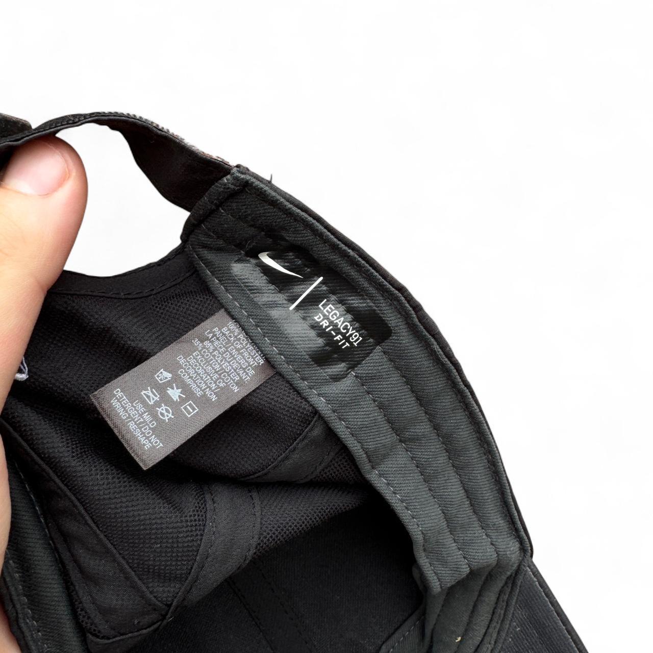 Black Nike baseball cap