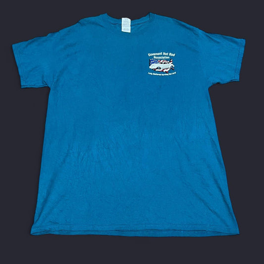Blue Graphic Car Tee – Retro Racing Print – Single Stitch Style