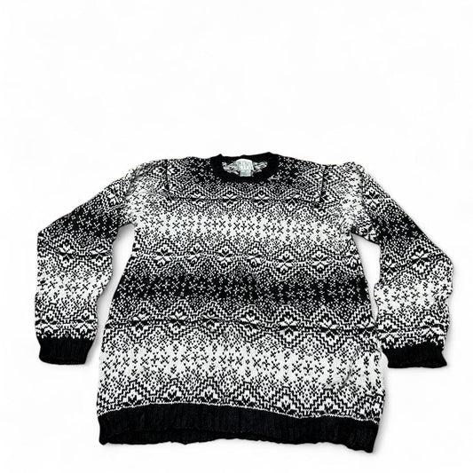 Black & White Jumper – Real Life (M)