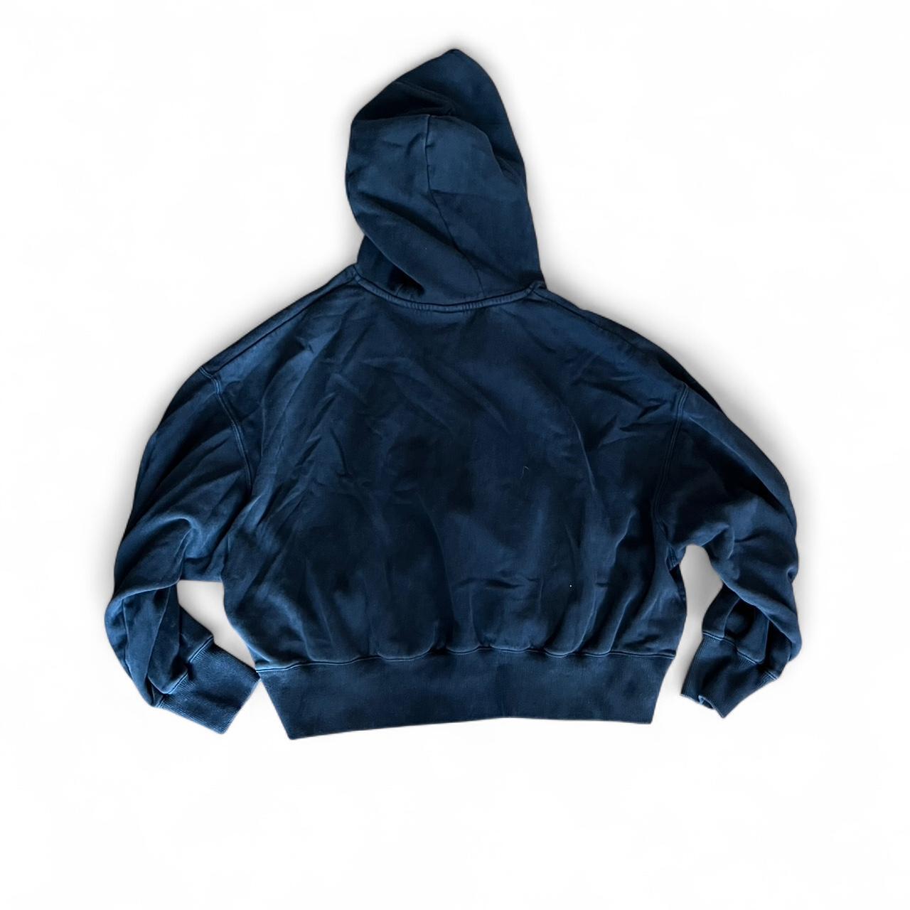 Black women’s cropped Nike hoodie in size Small