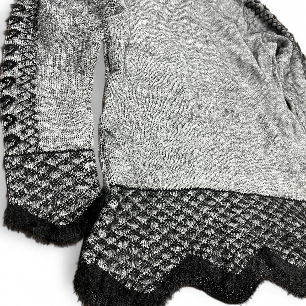 Grey & Black Jumper – Le Grenier (S)