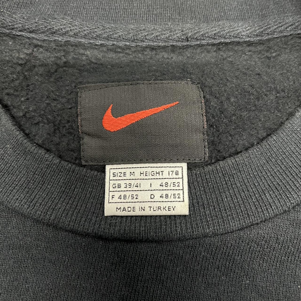 Swoosh Logo – Essential Basic