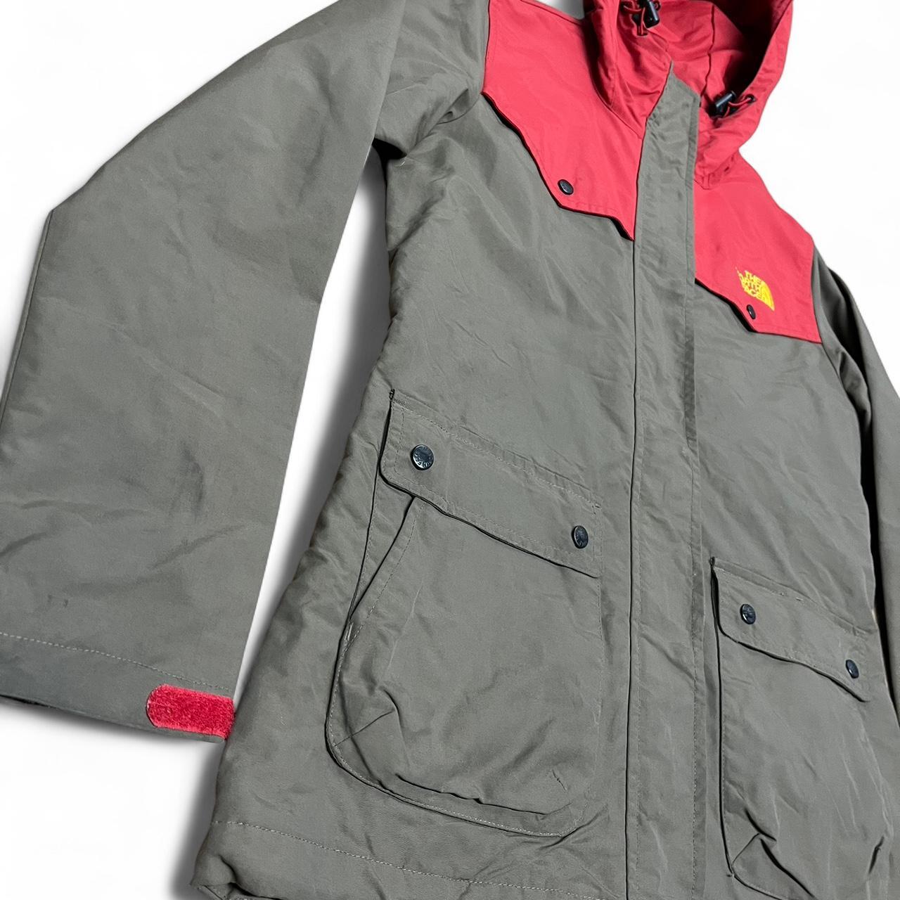 Women’s Grey/Khaki North Face Jacket – Red Accents – Fleece Lined (Korean Import)