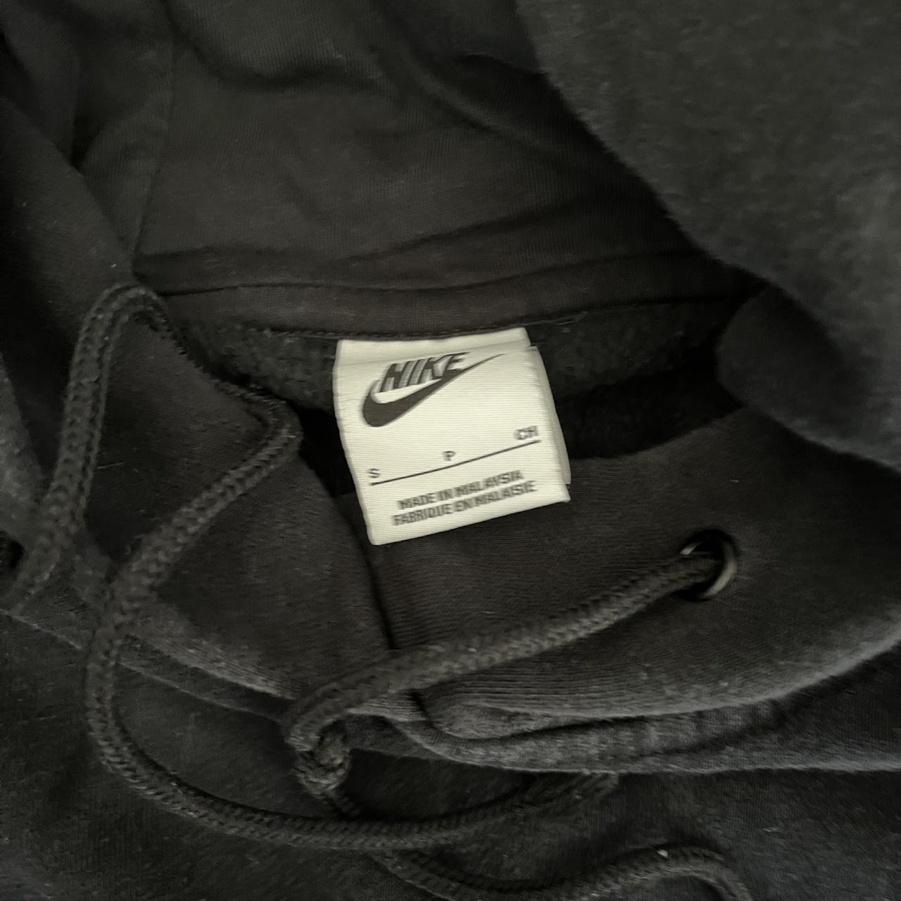 Black women’s cropped Nike hoodie in size Small