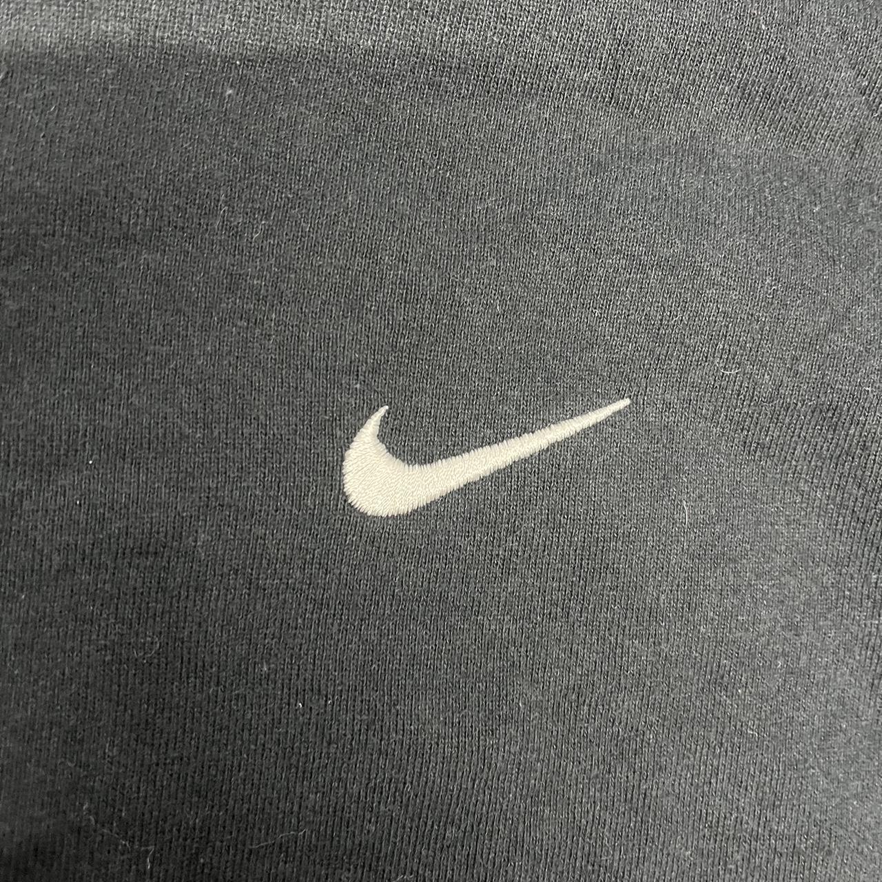 Swoosh Logo – Essential Basic