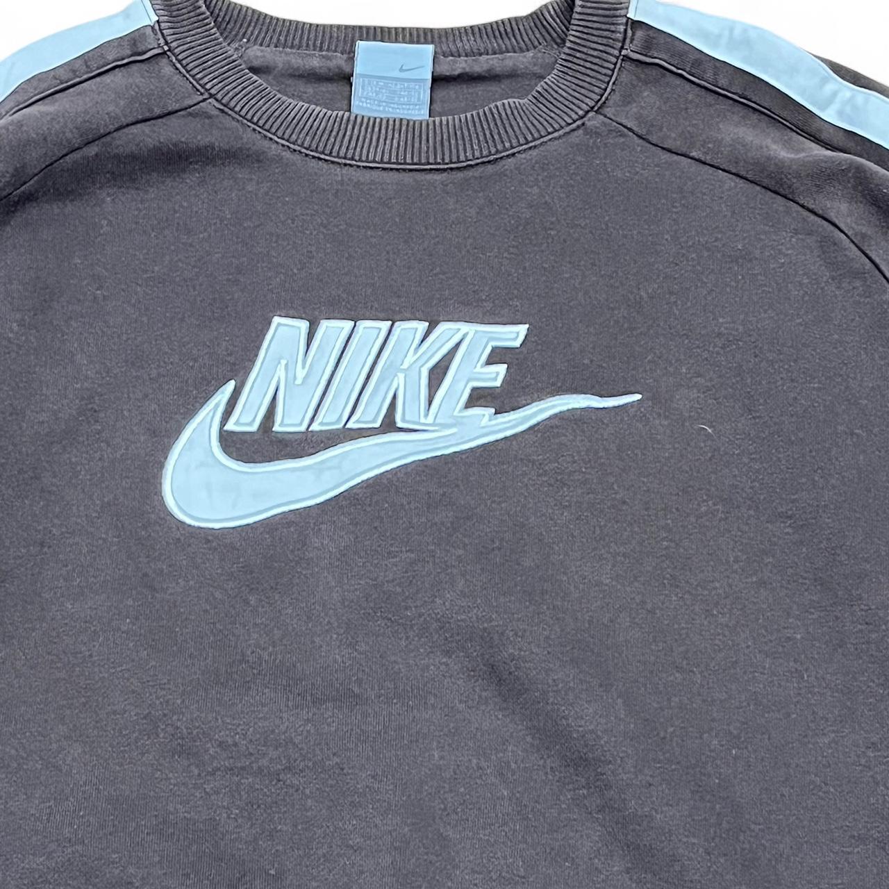 Brown Nike Sweatshirt – white striped Sleeves – Classic Swoosh Logo
